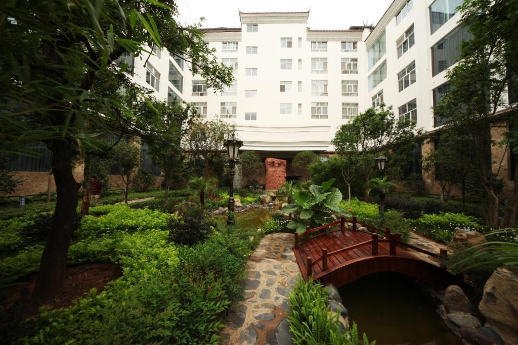 Xiongzhao Grand Hotel Weishan Dali (Yunnan) Exterior photo